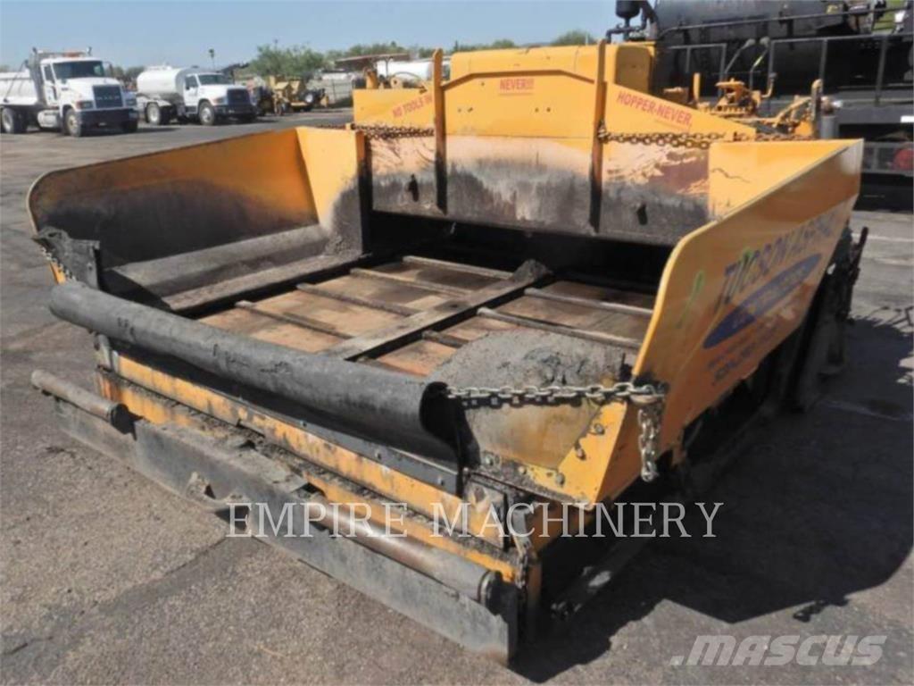 LeeBoy L8500T Finisseur