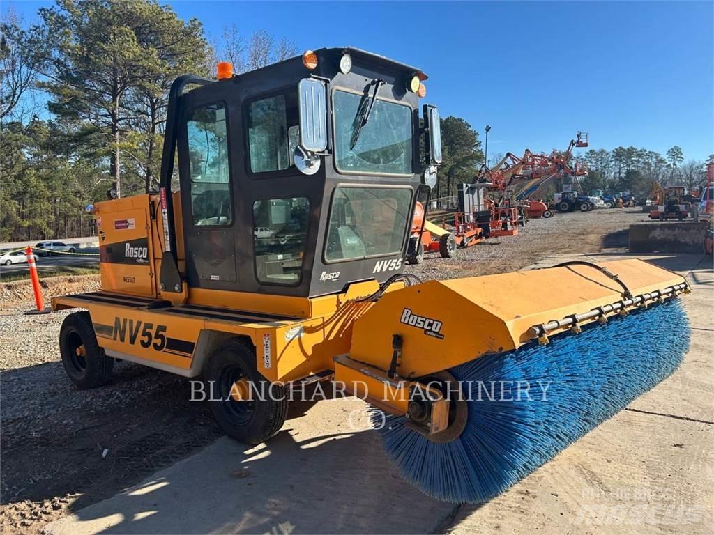 LeeBoy NV55 BROOM Balayeuse / Autolaveuse