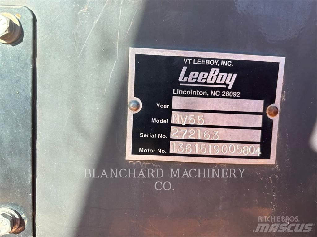 LeeBoy NV55 BROOM Balayeuse / Autolaveuse