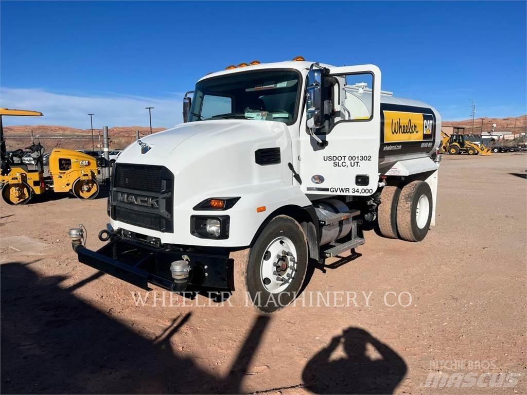 Mack WT2000 A Motrici cisterna