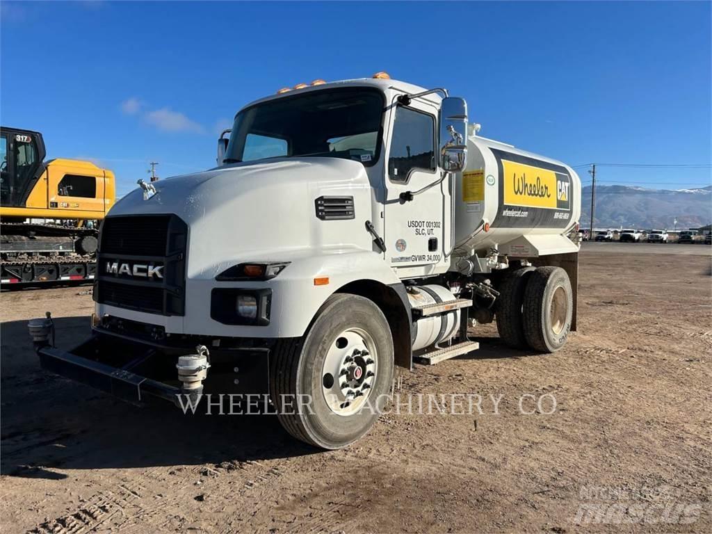 Mack WT2000 A Motrici cisterna