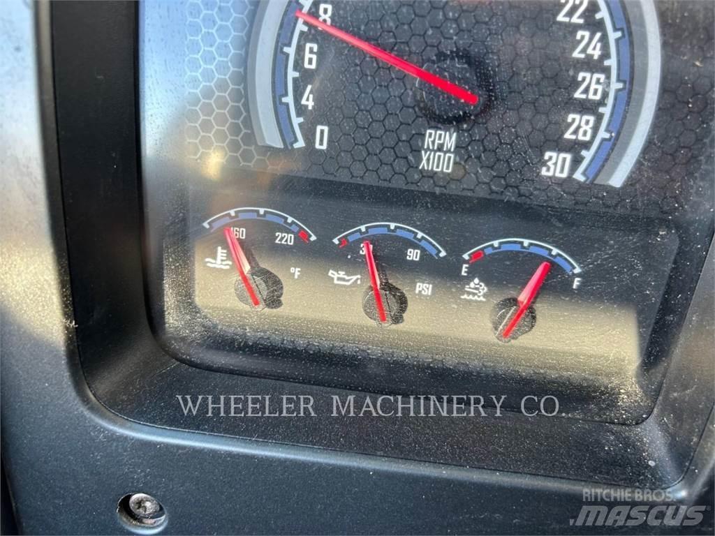 Mack WT2000 A Motrici cisterna