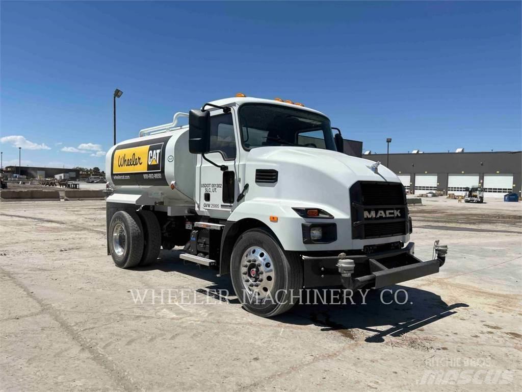 Mack WT2000 A Motrici cisterna