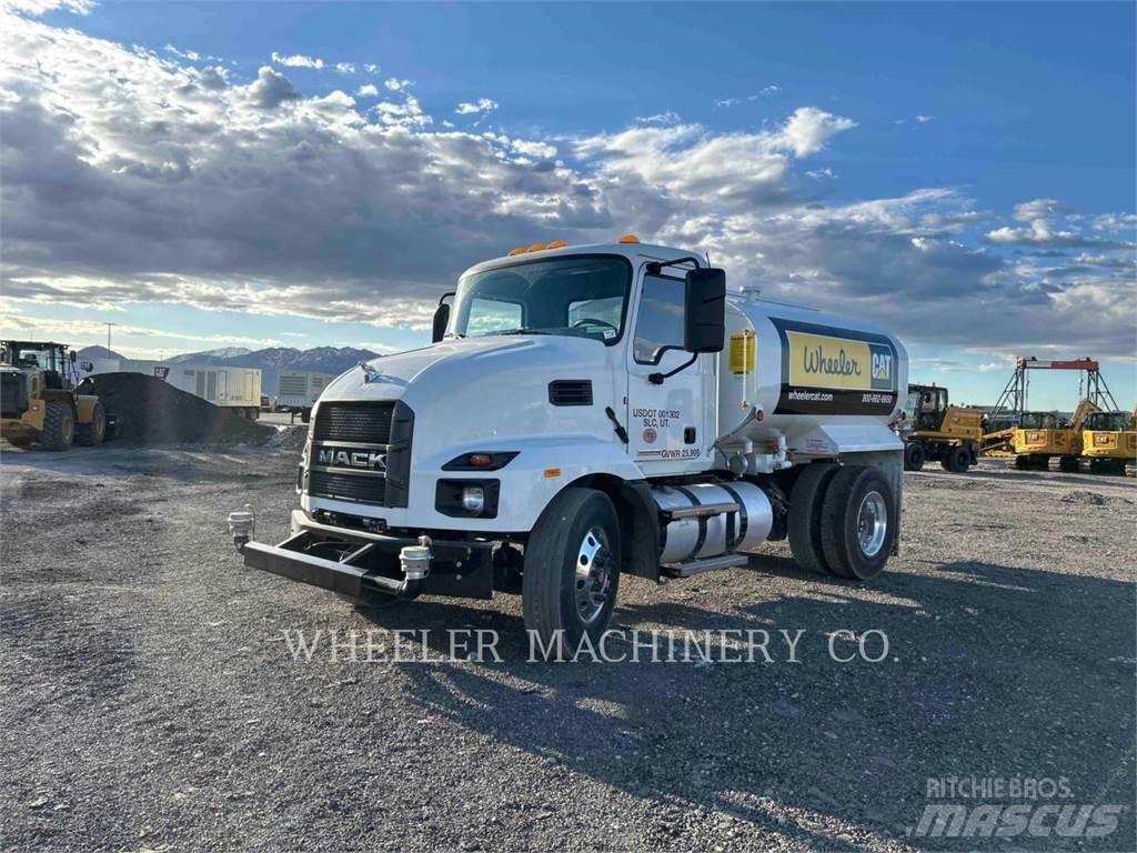 Mack WT2000 A Motrici cisterna