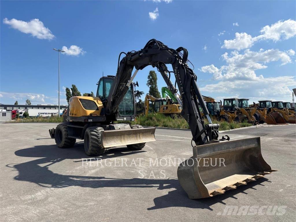 Mecalac 714MW Pelle sur pneus