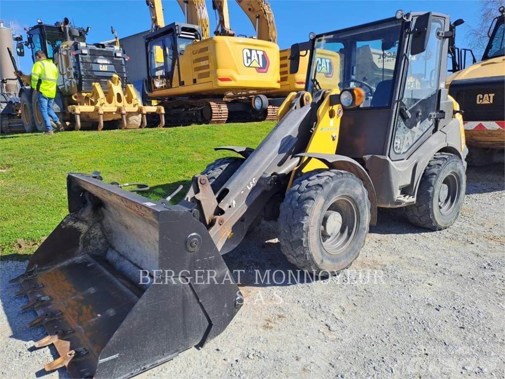 Mecalac AX1000 Pelle sur pneus