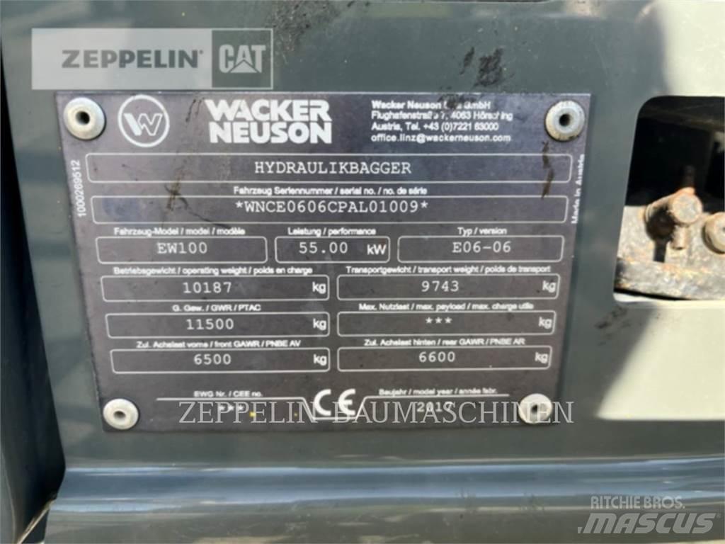 Neuson EW100 Pelle sur pneus