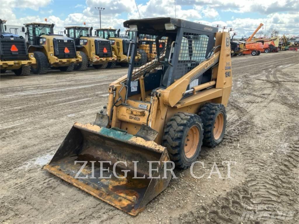 New Holland 1840 Chargeuse compacte
