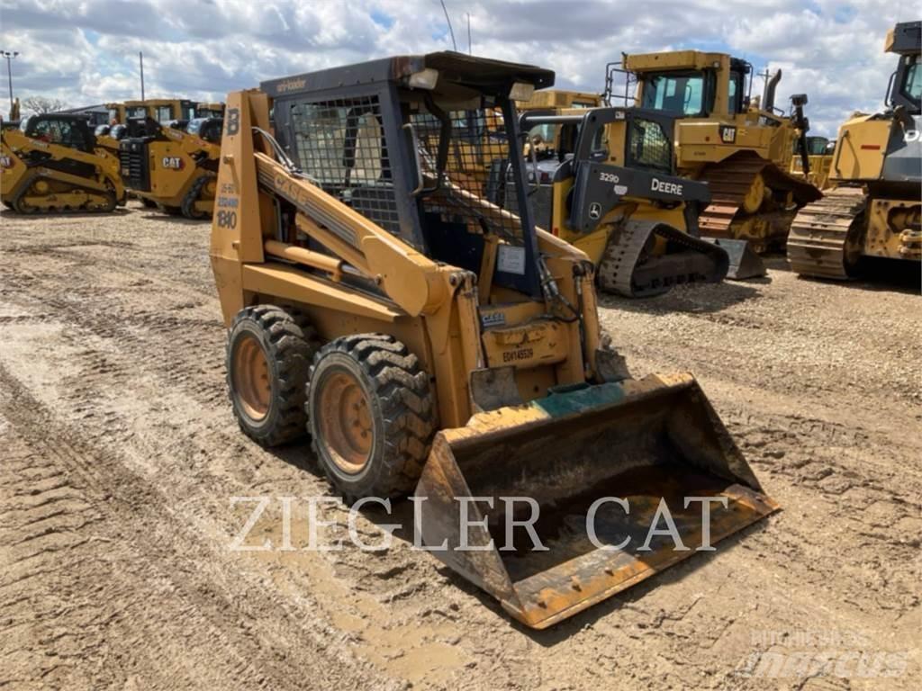 New Holland 1840 Chargeuse compacte