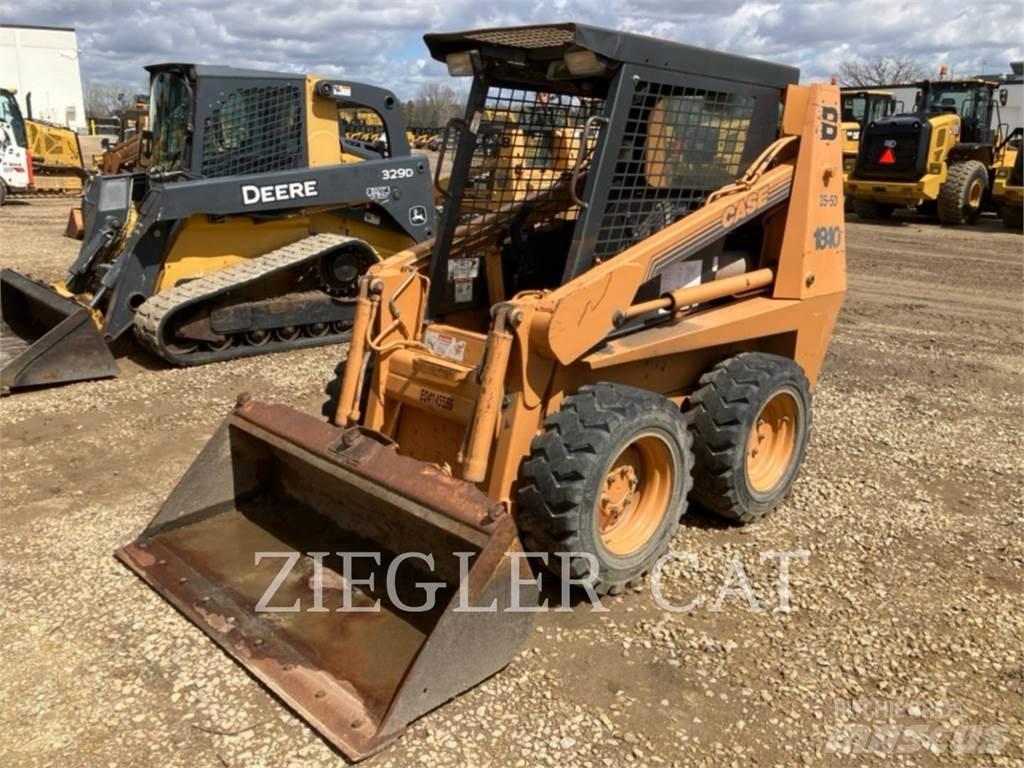 New Holland 1840 Chargeuse compacte