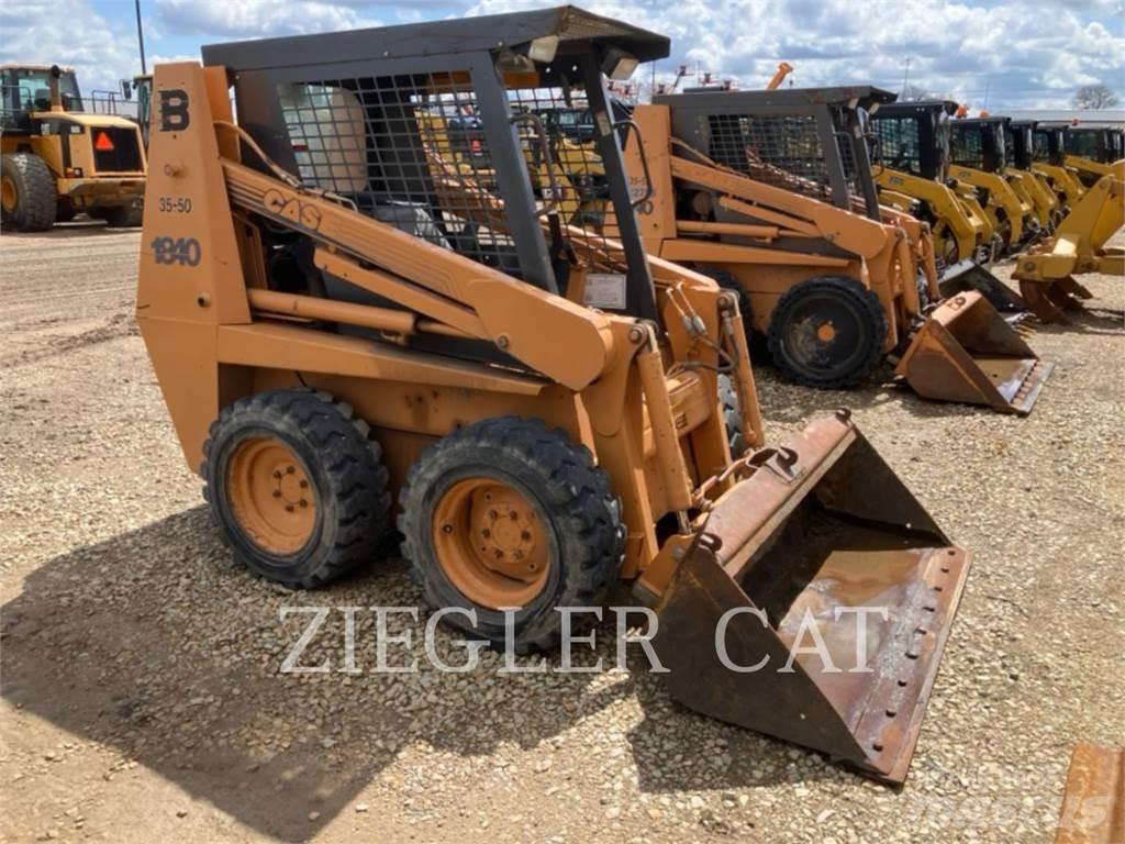 New Holland 1840 Chargeuse compacte