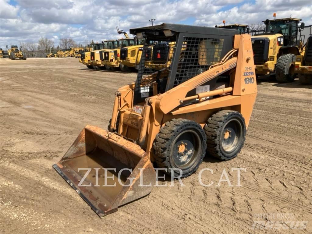 New Holland 1840 Chargeuse compacte
