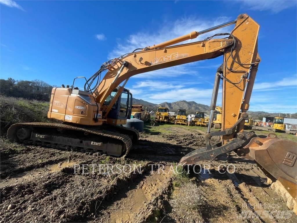 New Holland CX225 Pelle sur chenilles