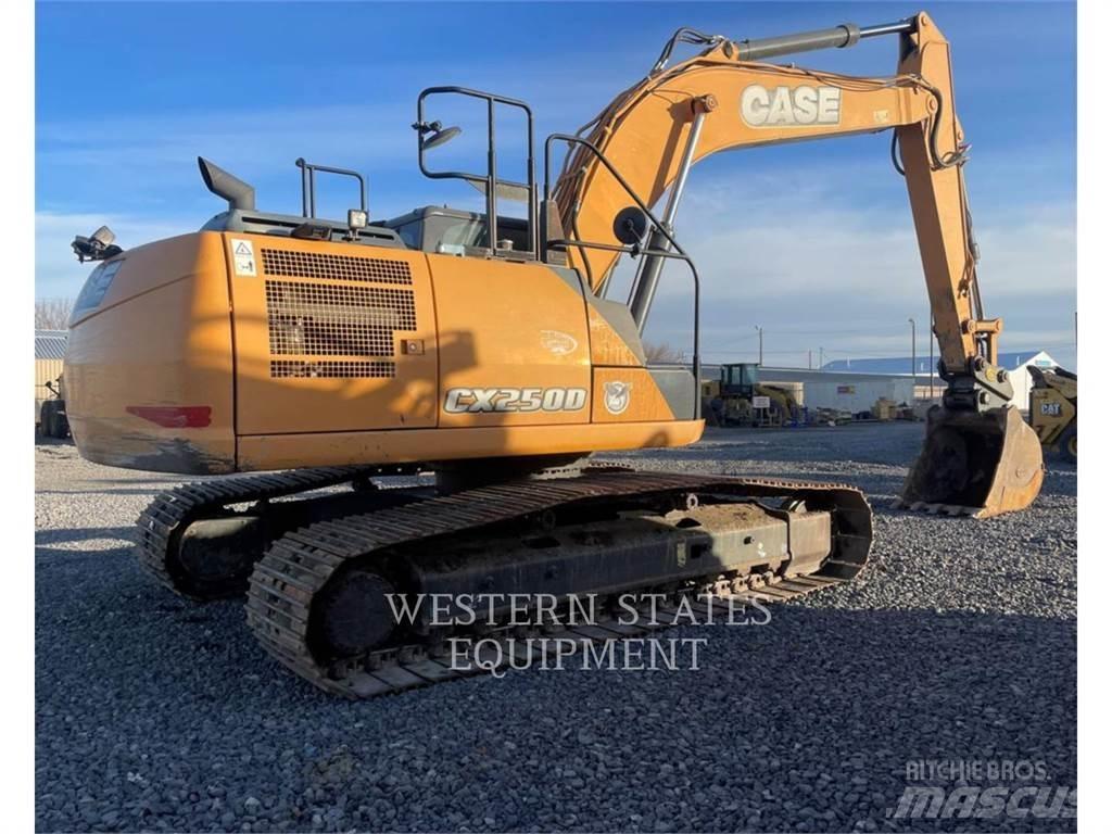 New Holland CX250D Pelle sur chenilles
