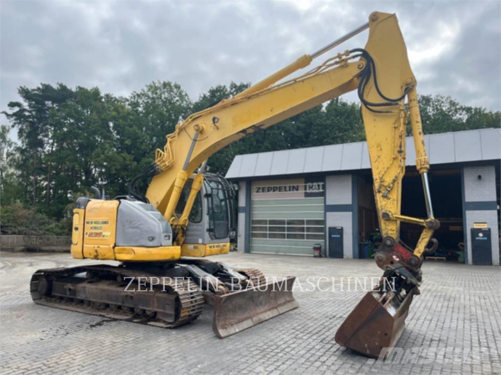 New Holland E235 Pelle sur chenilles