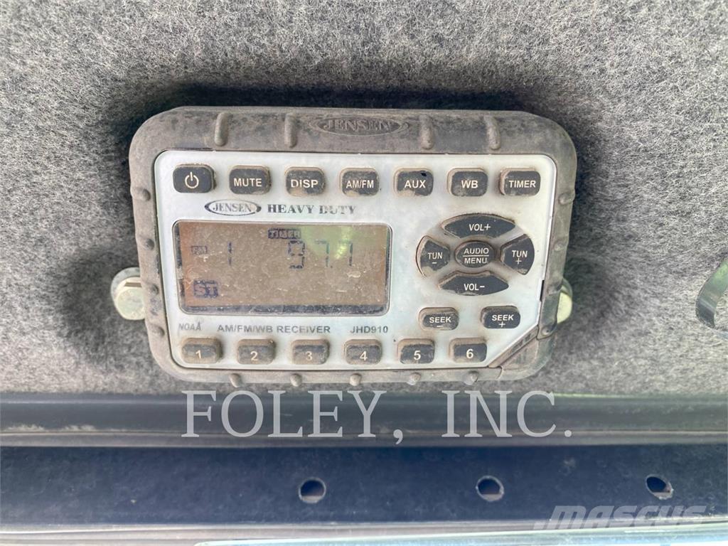 New Holland L228 Chargeuse compacte