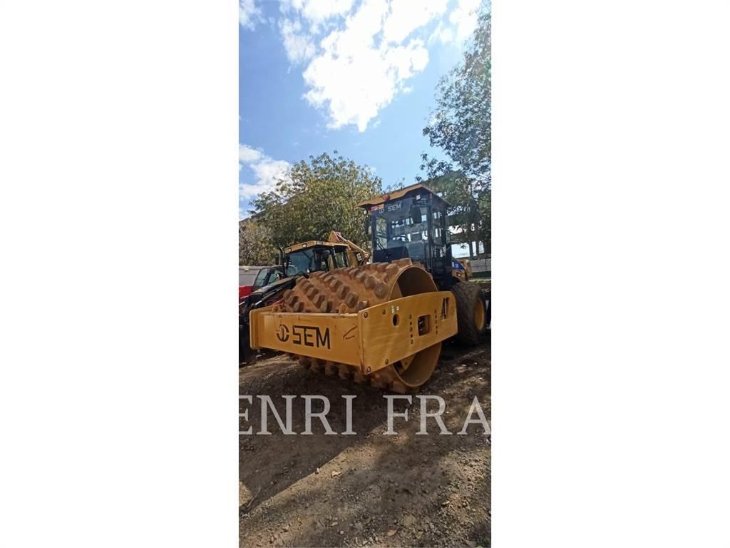 SEM MACHINERY 510 Compacteur de sol