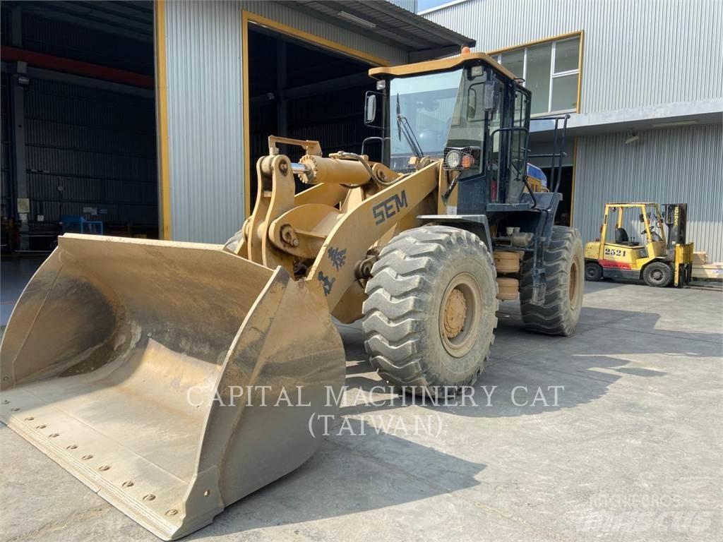 SEM MACHINERY 669 C Chargeuse sur pneus