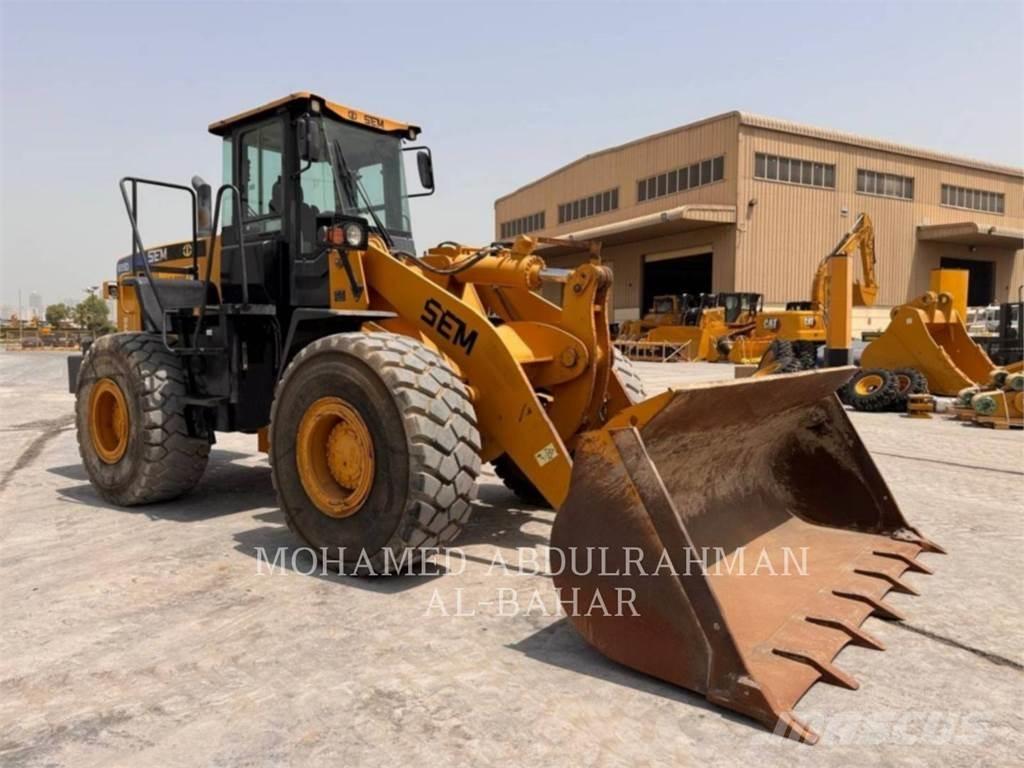 SEM MACHINERY SEM655D Chargeuse sur pneus