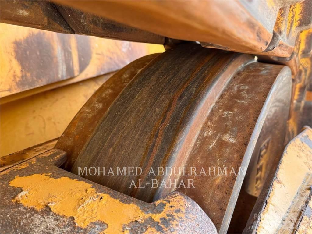 SEM MACHINERY SEM832 Bouteurs sur chenilles