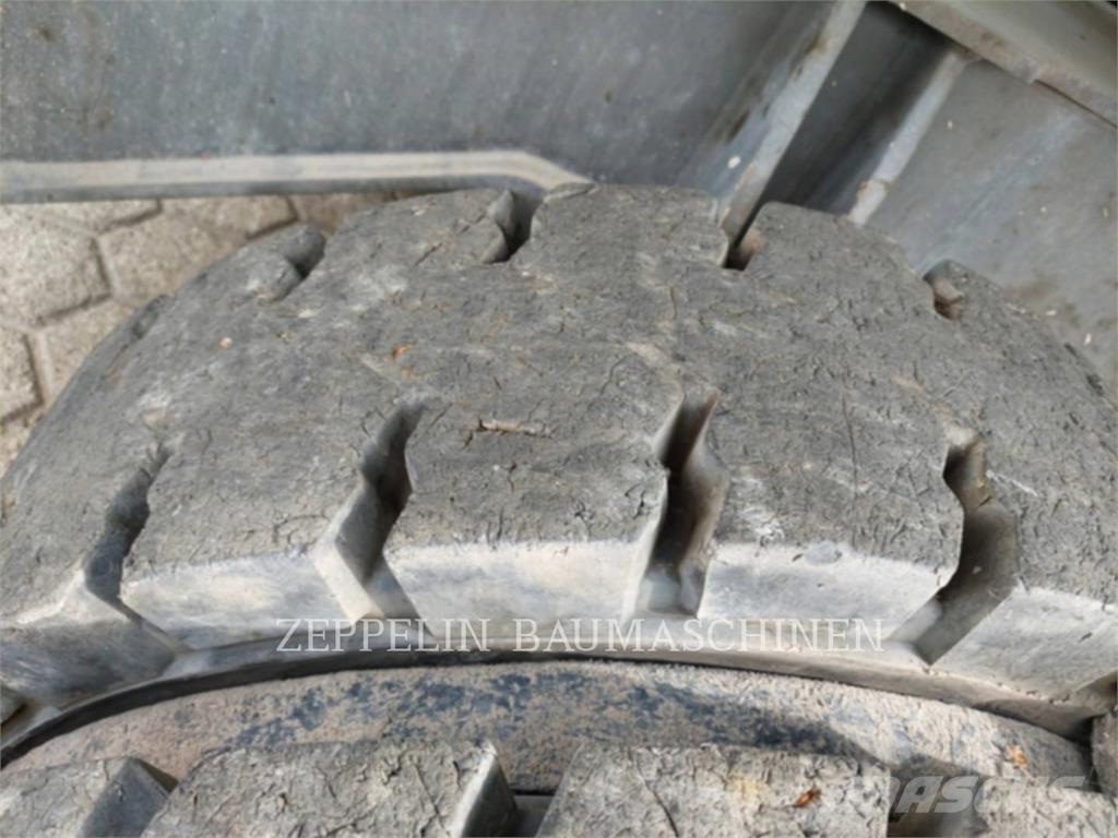 Sennebogen 818 Pelle de démolition