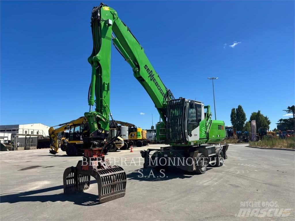 Sennebogen 821 Pelle sur pneus