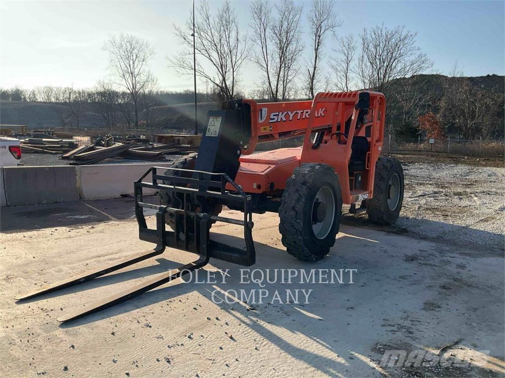 SkyTrak 8042 Chariot télescopique