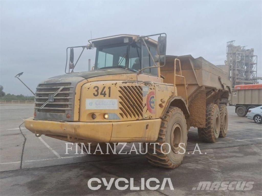 Volvo A25D Tombereau articulé