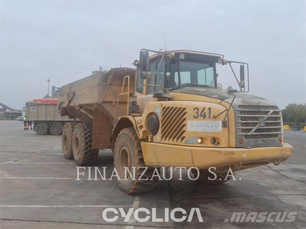 Volvo A25D Tombereau articulé