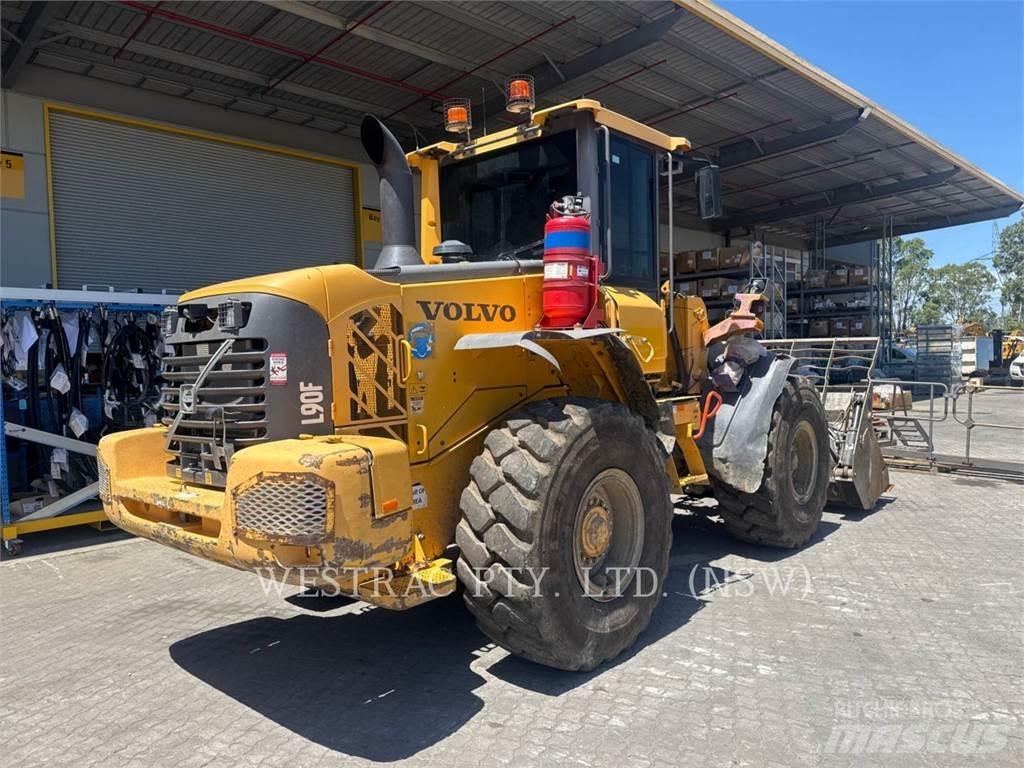 Volvo L90F Chargeuse sur pneus