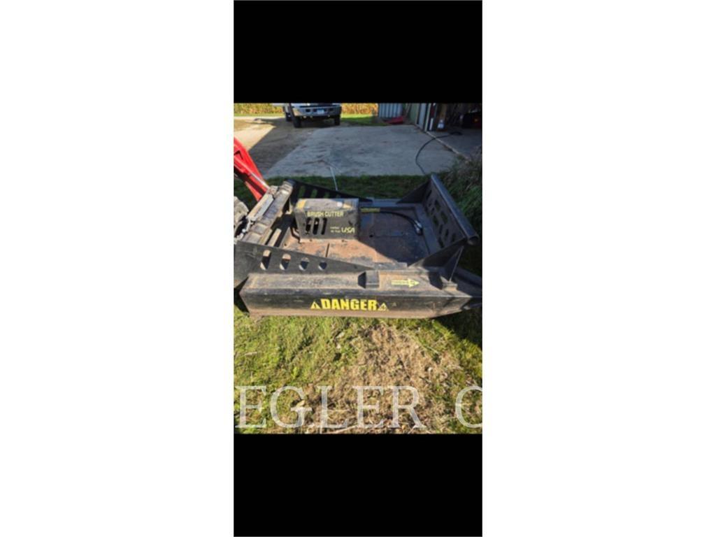 Wildcat BRUSH CUTTER 72 Broyeur / Gyrobroyeur / Epareuse