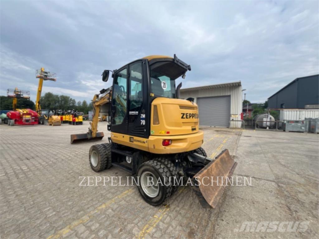 Zeppelin ZM70 Pelle sur pneus