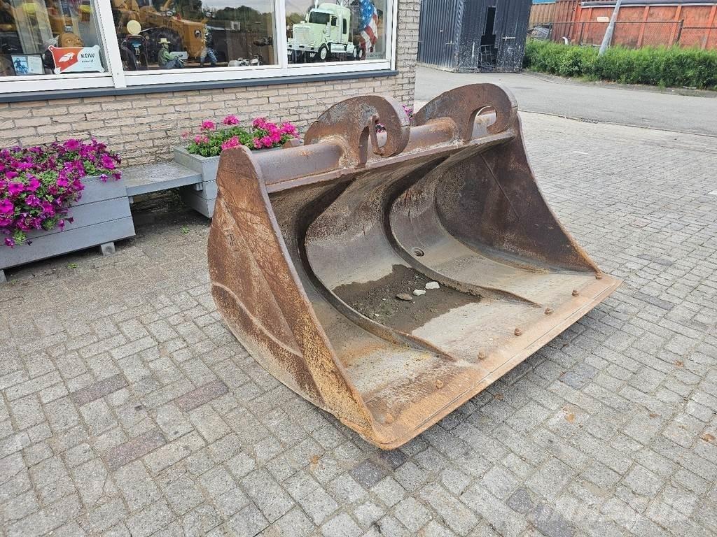  Onbekend Slotenbak Godet