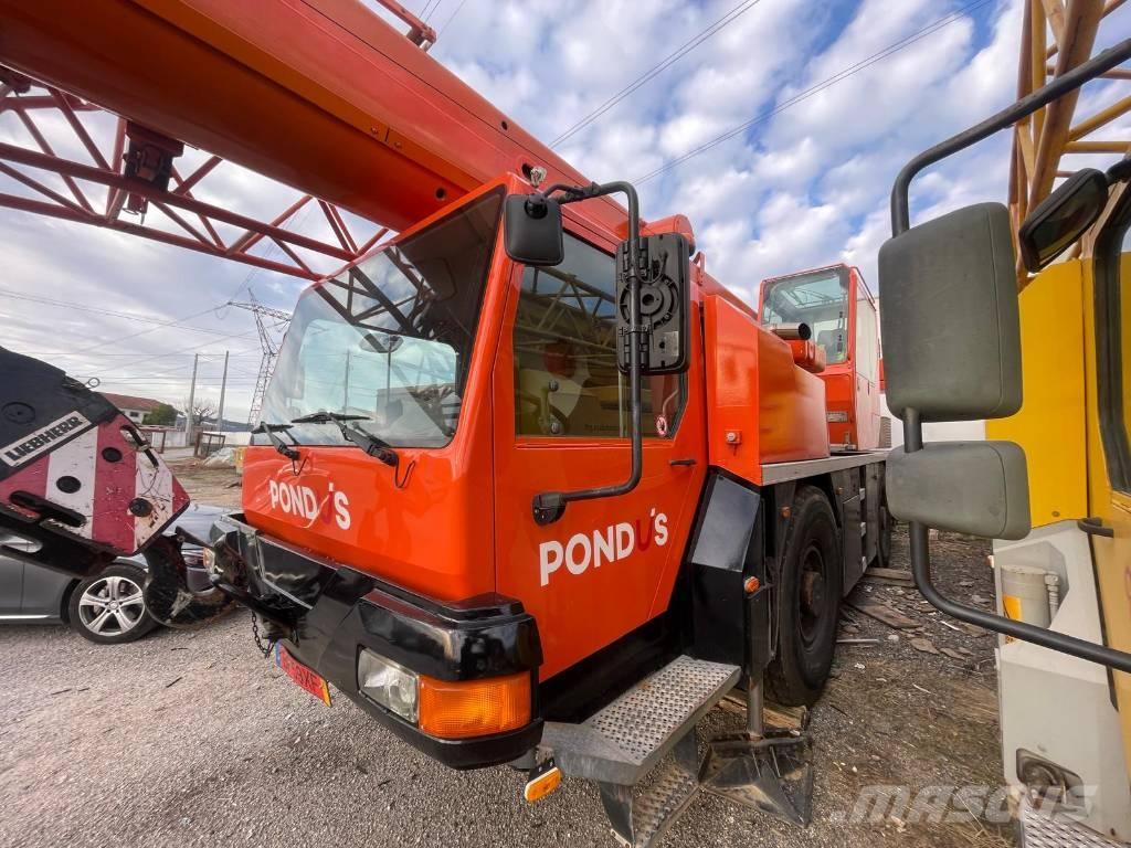 Liebherr LTM 1030-2 Grues tout terrain