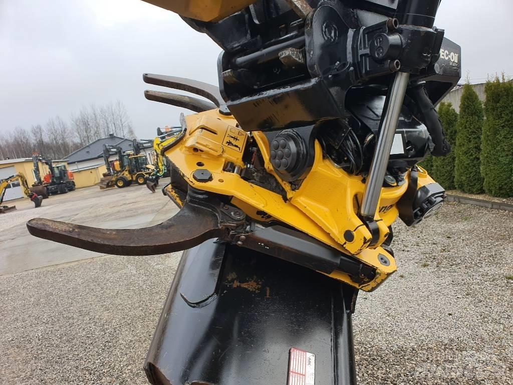 CAT M 318 F Pelle sur pneus