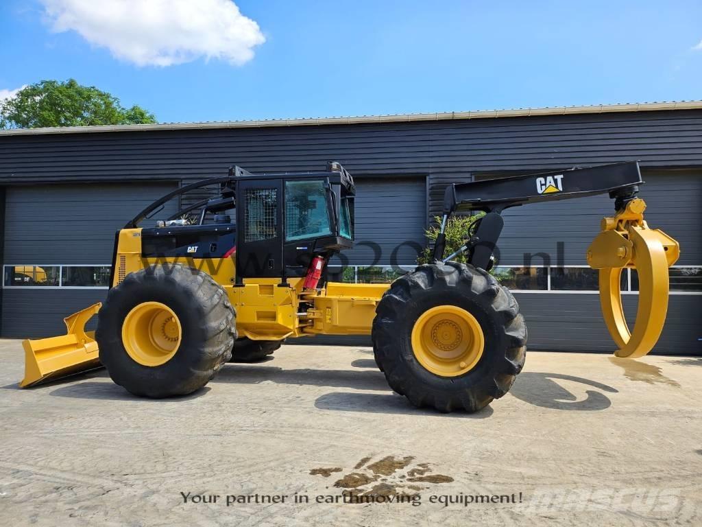 CAT 545 C Débusqueur