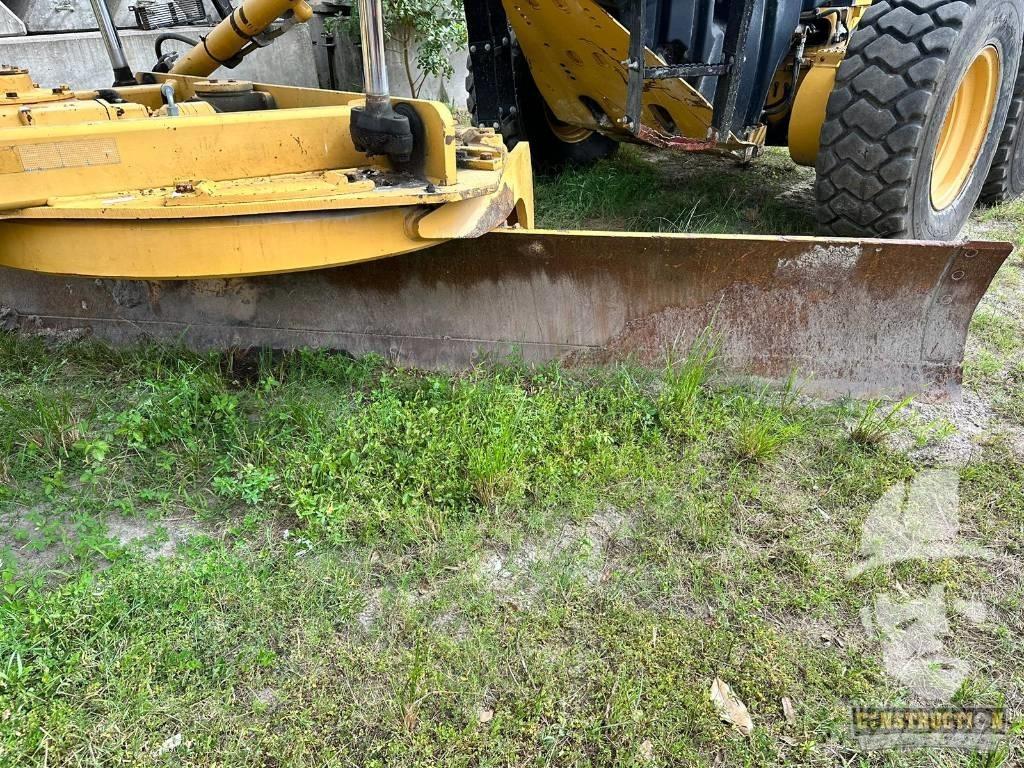 CAT 12 M Niveleuse