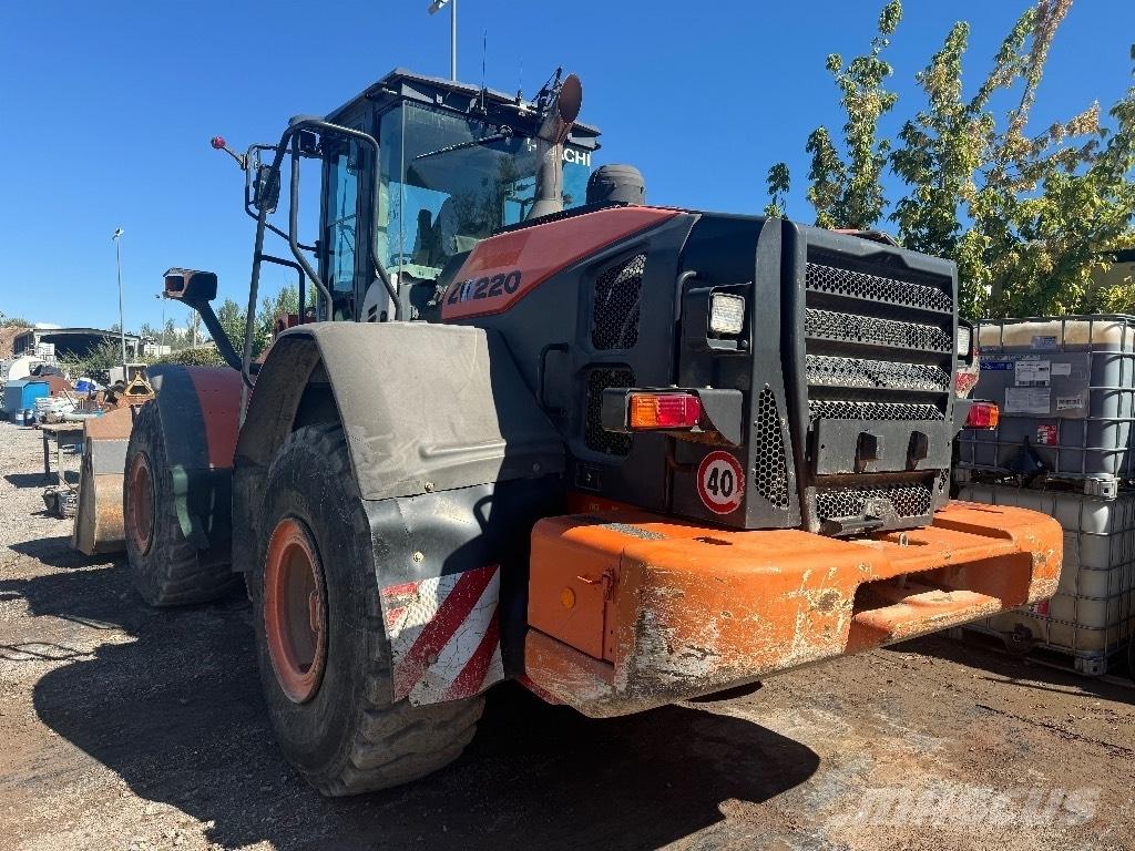 Hitachi ZW 220-3 Chargeuse sur pneus