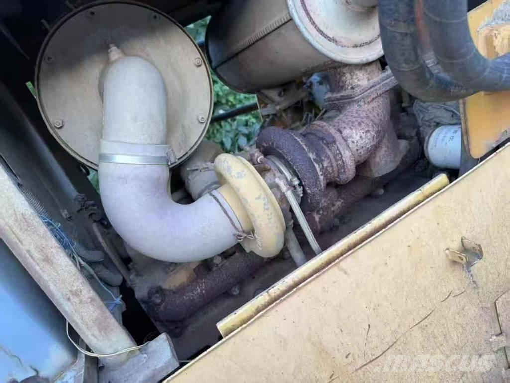 Shantui SD12 Bouteurs sur chenilles