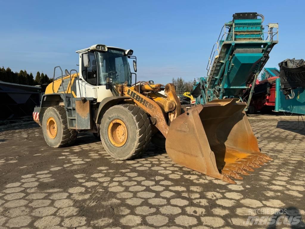 Liebherr L 556 Chargeuse sur pneus