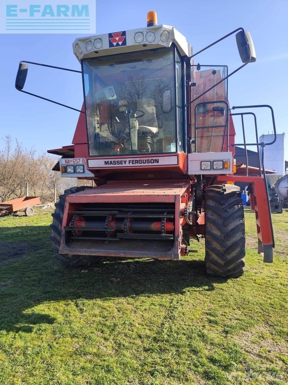 Massey Ferguson 38 Moissonneuse batteuse