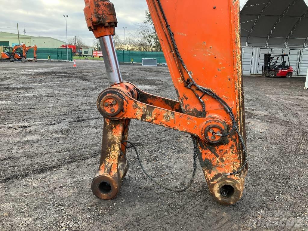 Hitachi ZX670LCH-5B Pelle sur chenilles