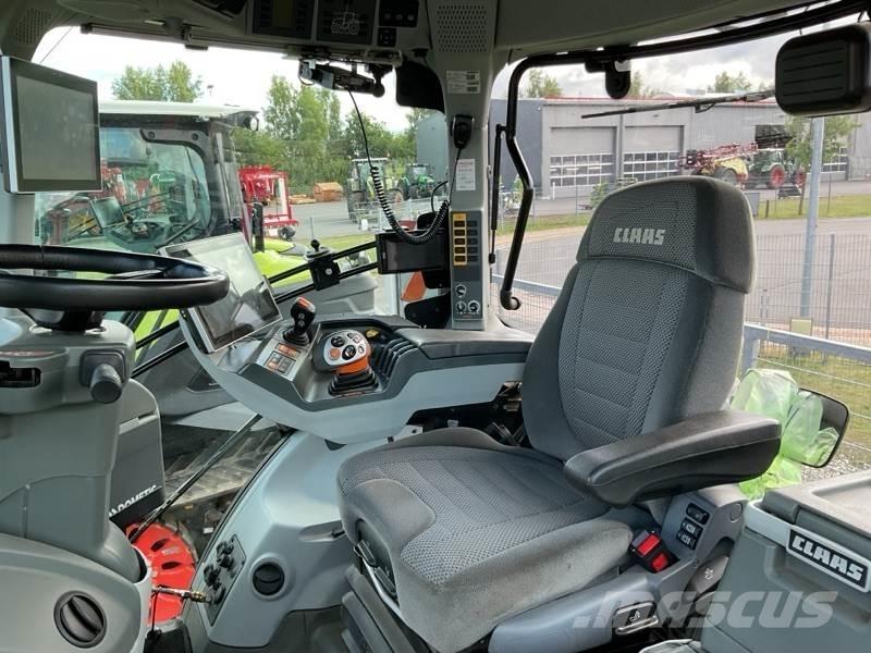 CLAAS Axion 960 TT Grue sur chenilles