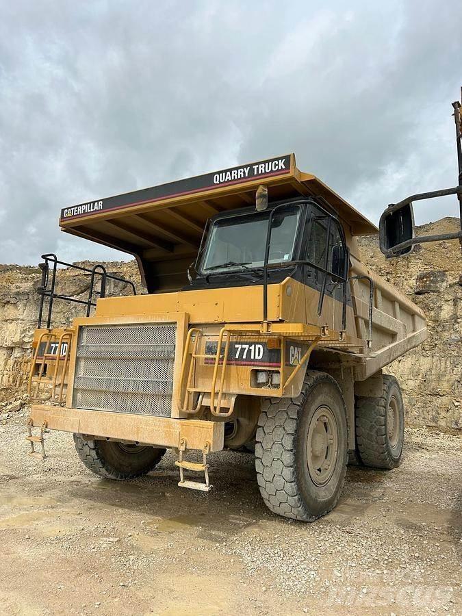 CAT 771D Mini tombereau