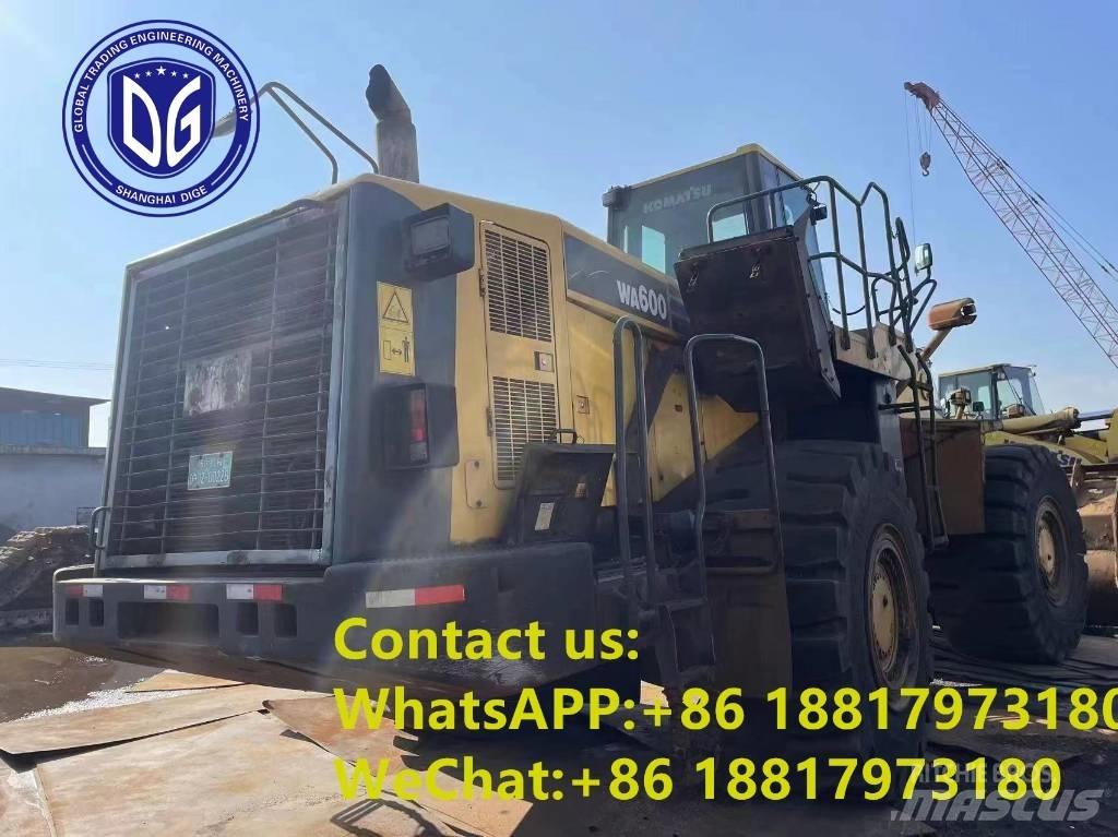 Komatsu WA 600-6 Chargeuse sur pneus