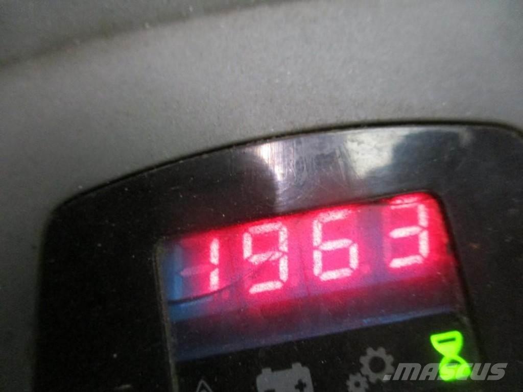 Toyota LPE 200 Transpalette accompagnant porté debout