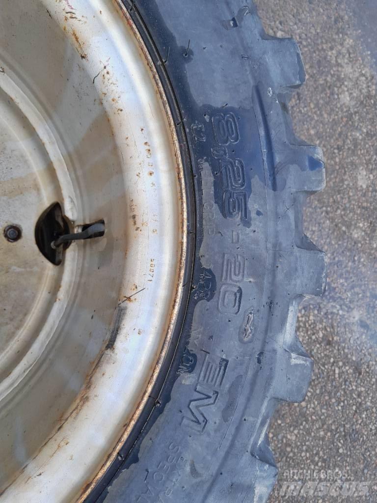 Mitas 8,25-20 Hjul Pneus, roues et jantes