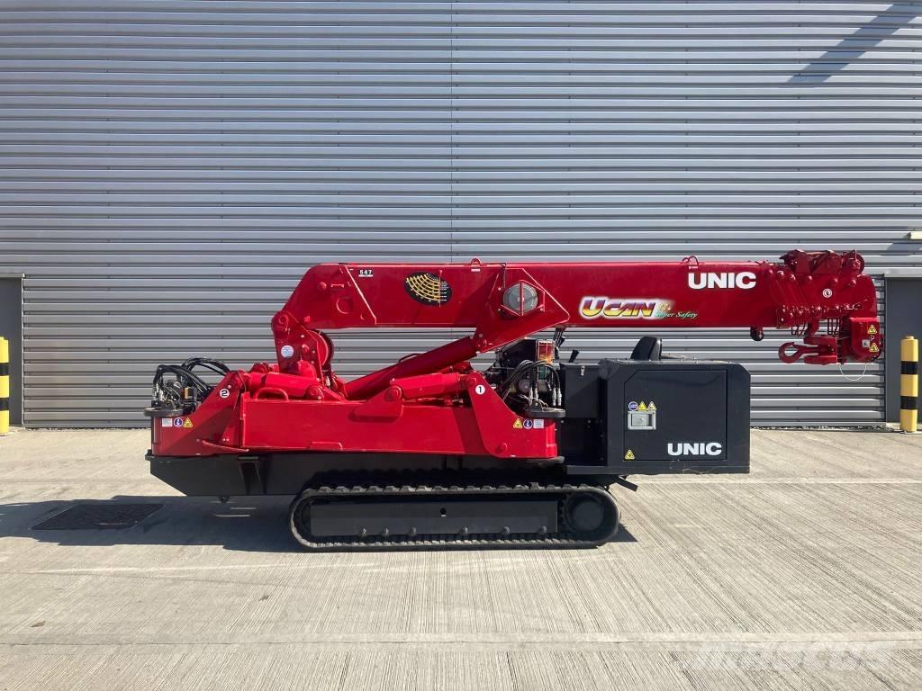 Unic URW-547 Mini grue