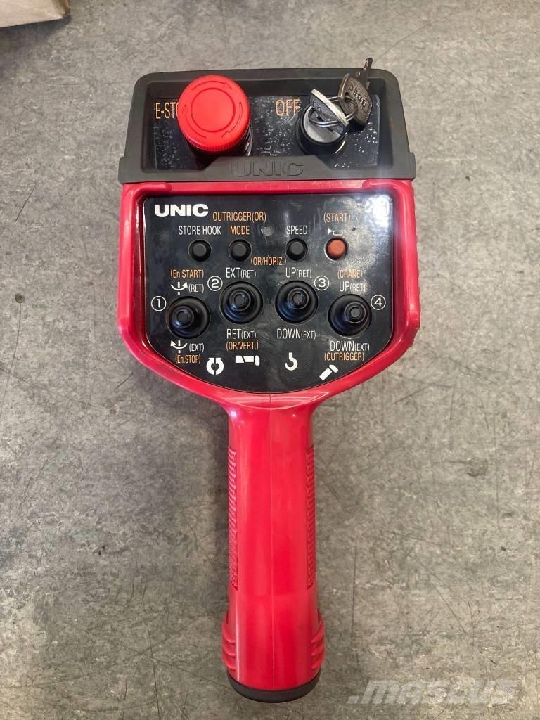Unic URW-547 Mini grue