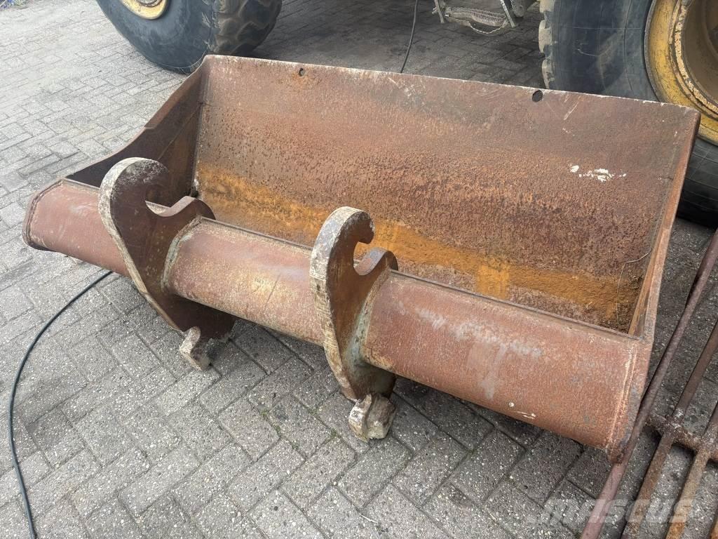  Diversen diversen Pelle sur chenilles